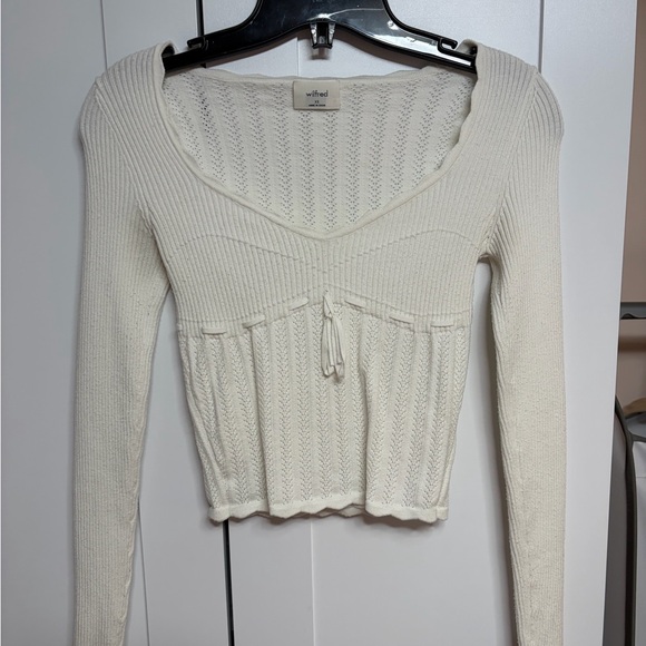 Aritzia Sweaters - Aritzia Wilfred soloist sweater